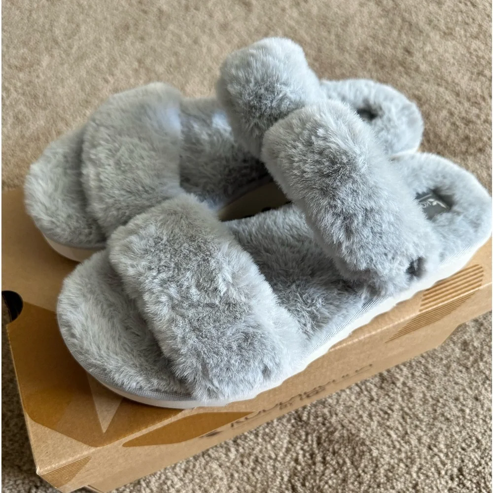 Koolaburra by Ugg Slippers - new - Picture 1 of 3